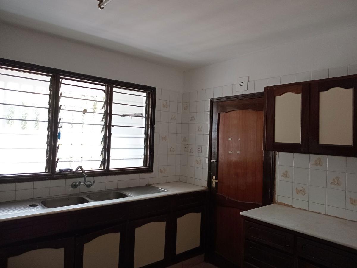 4 Bed Apartment in Parklands - 5