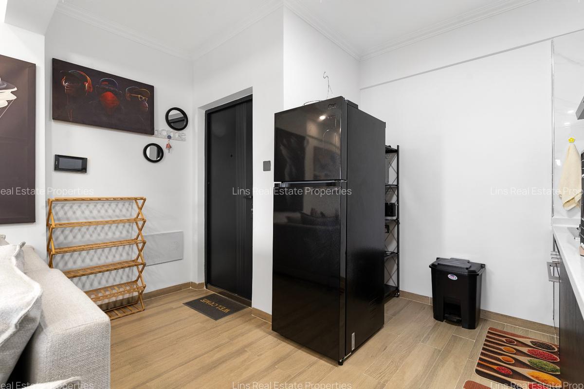 Serviced 1 Bed Apartment with En Suite in Westlands Area - 19