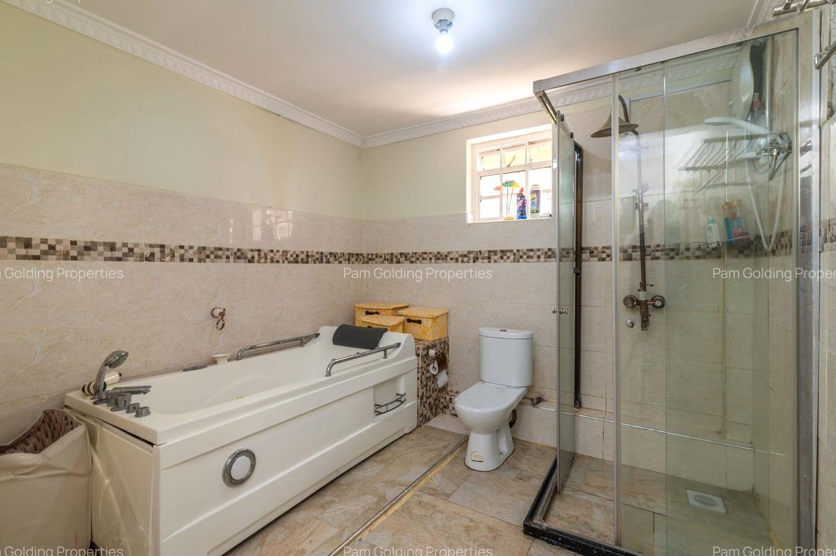 5 Bed House with En Suite in Kitengela - 12