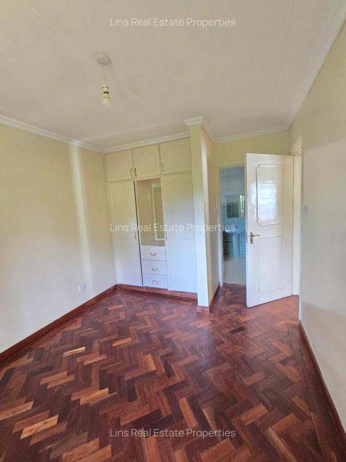 4 Bed House with En Suite in Runda - 19