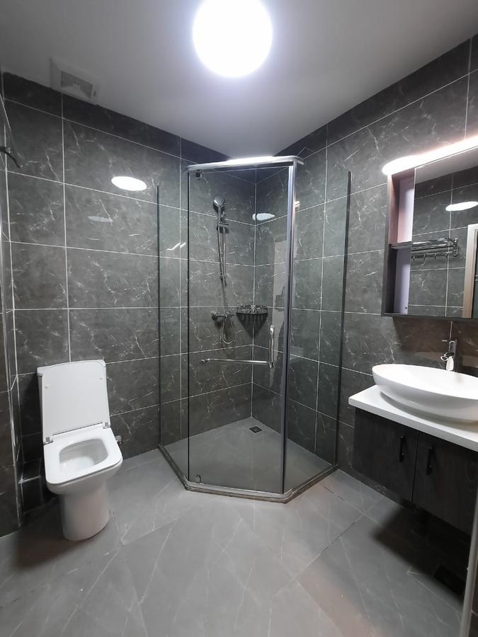 3 Bed Apartment with En Suite in Lavington - 5