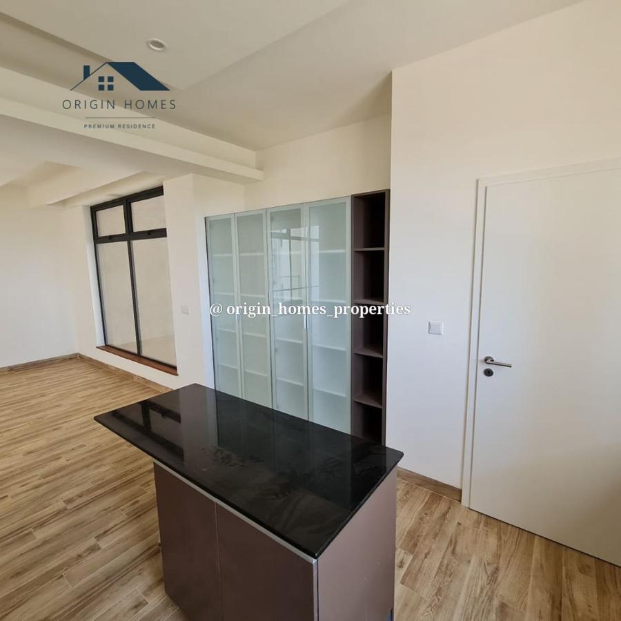 3 Bed Apartment with En Suite at Riverside Drive - 9