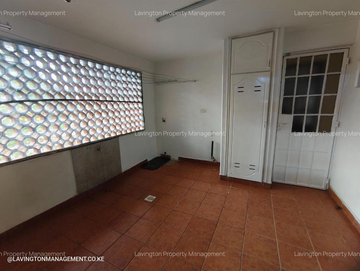 4 Bed Townhouse with En Suite at Lavington Green - 20