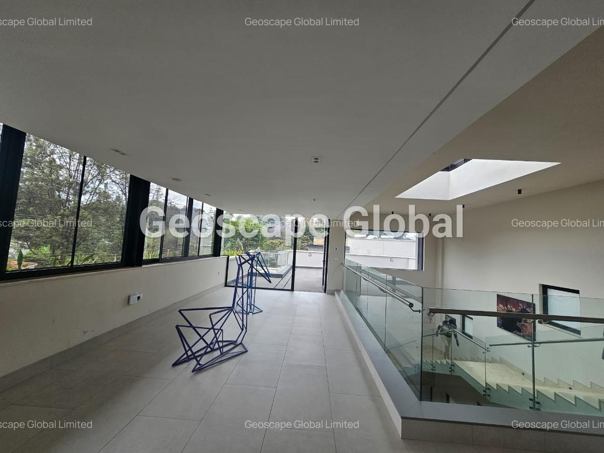 5 Bed Townhouse with En Suite in Spring Valley - 14