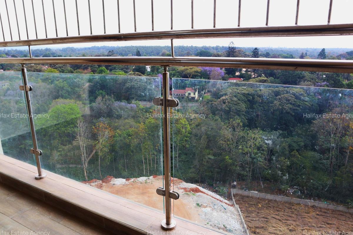 4 Bed Apartment with En Suite in Parklands - 3