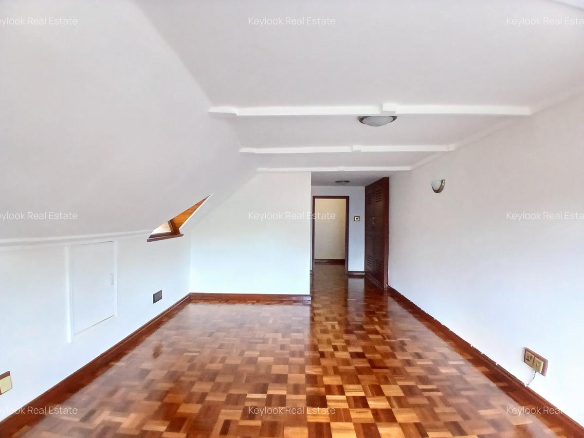 4 Bed Townhouse with En Suite at Lavington Green - 4