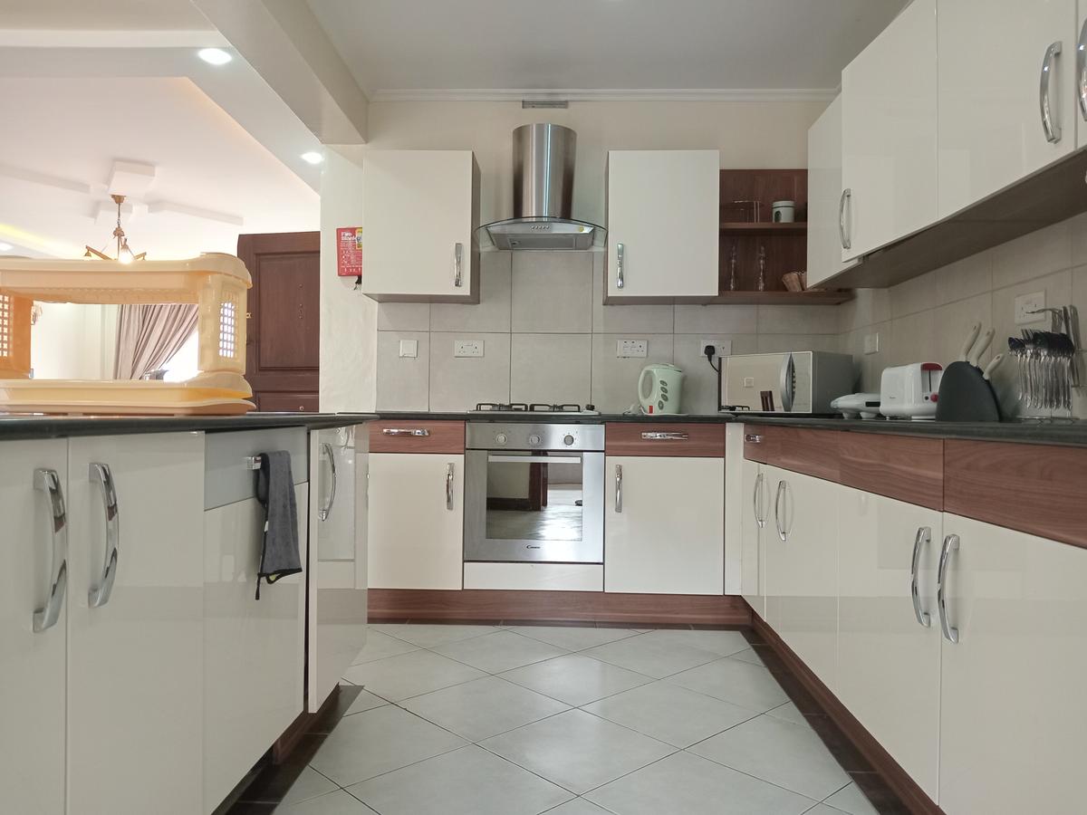 Serviced 3 Bed Apartment with En Suite in Kilimani - 7