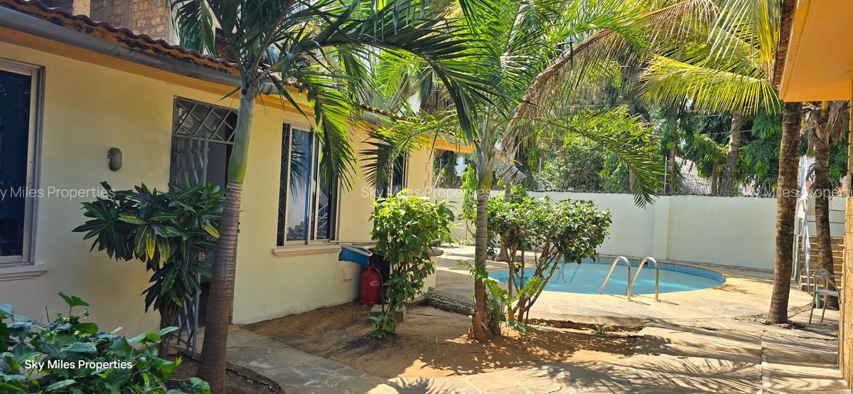 3 Bed House with En Suite at Mtwapa - 7