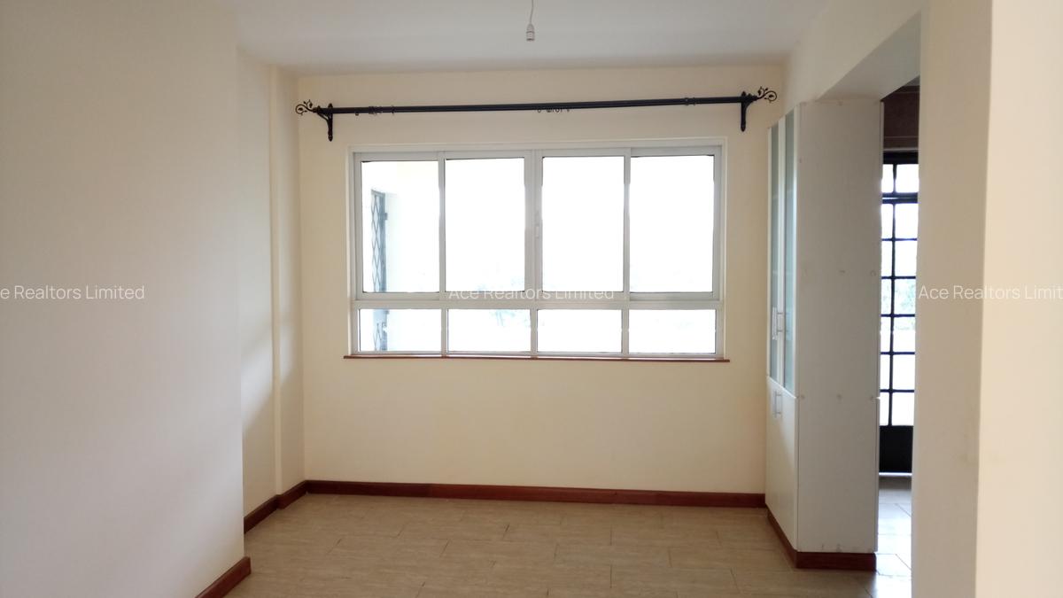 3 Bed Apartment with En Suite at City Park - 3