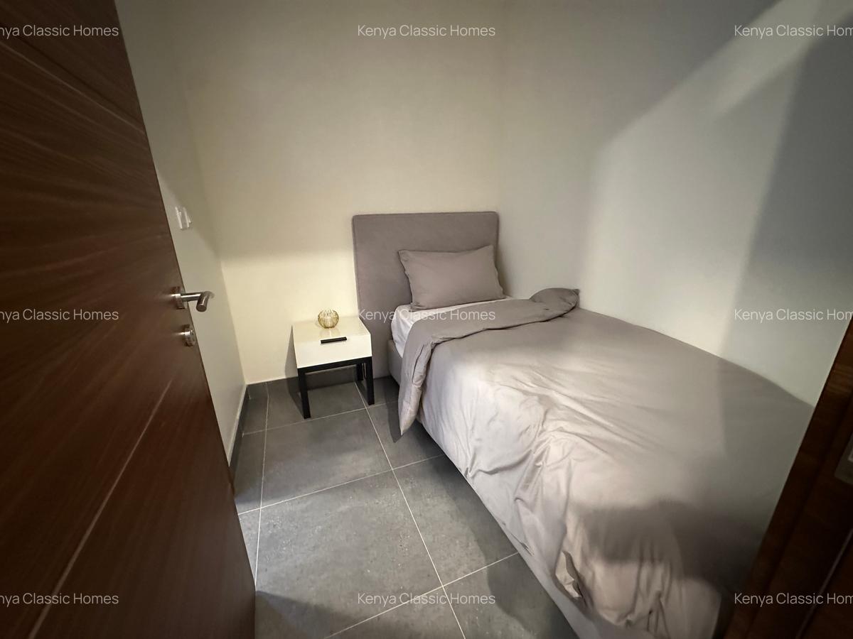 3 Bed Apartment with En Suite at Riverside - 8