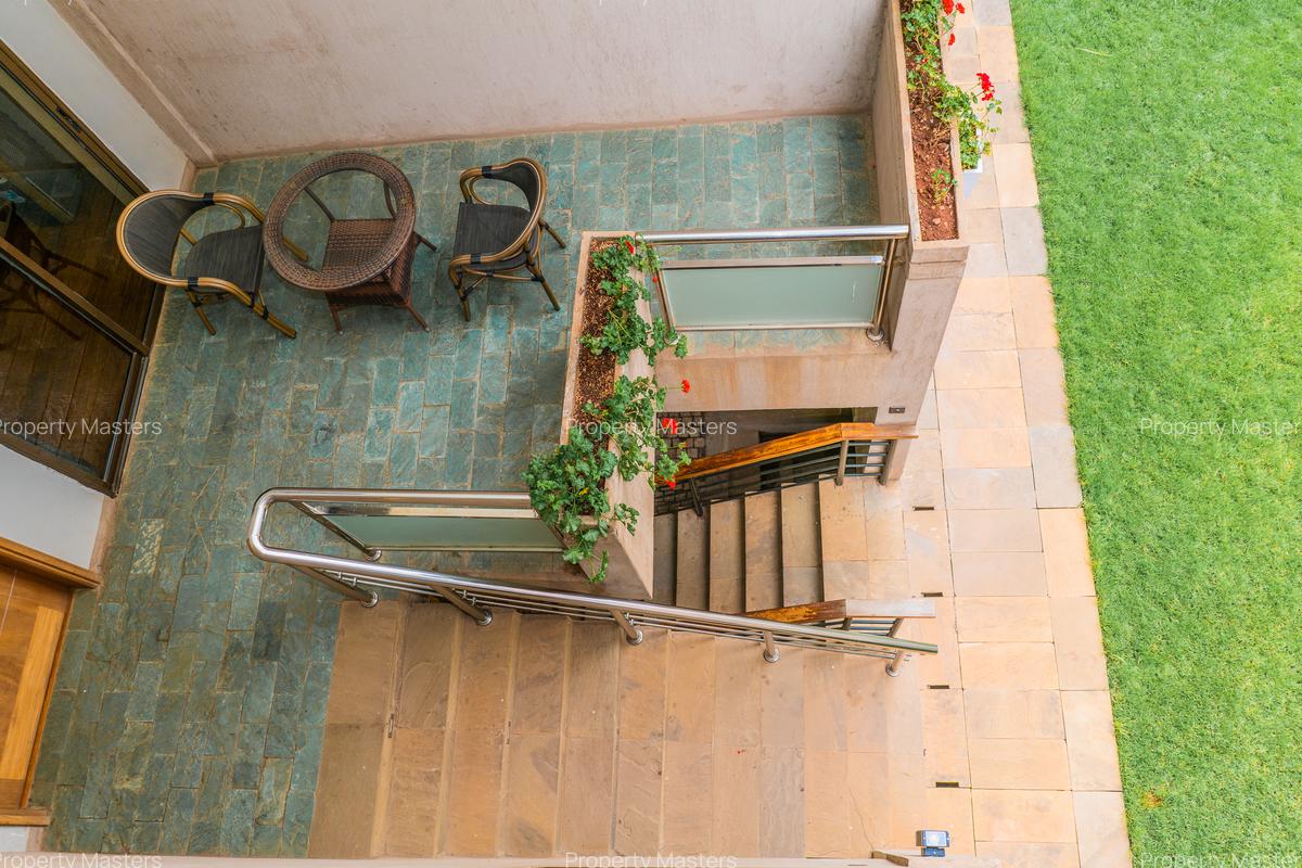 Serviced 2 Bed Apartment with En Suite at Vanga Road - 4