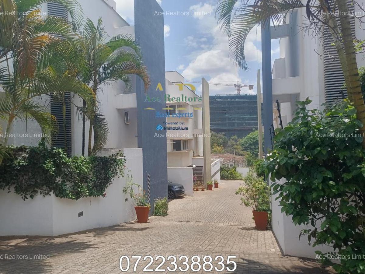 4 Bed Townhouse with En Suite at Spring Valley - 12