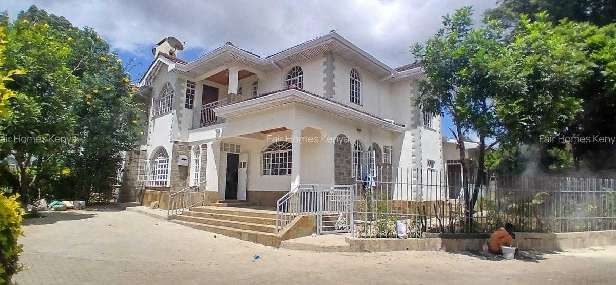4 Bed Townhouse with En Suite at Amboseli Lane - 5