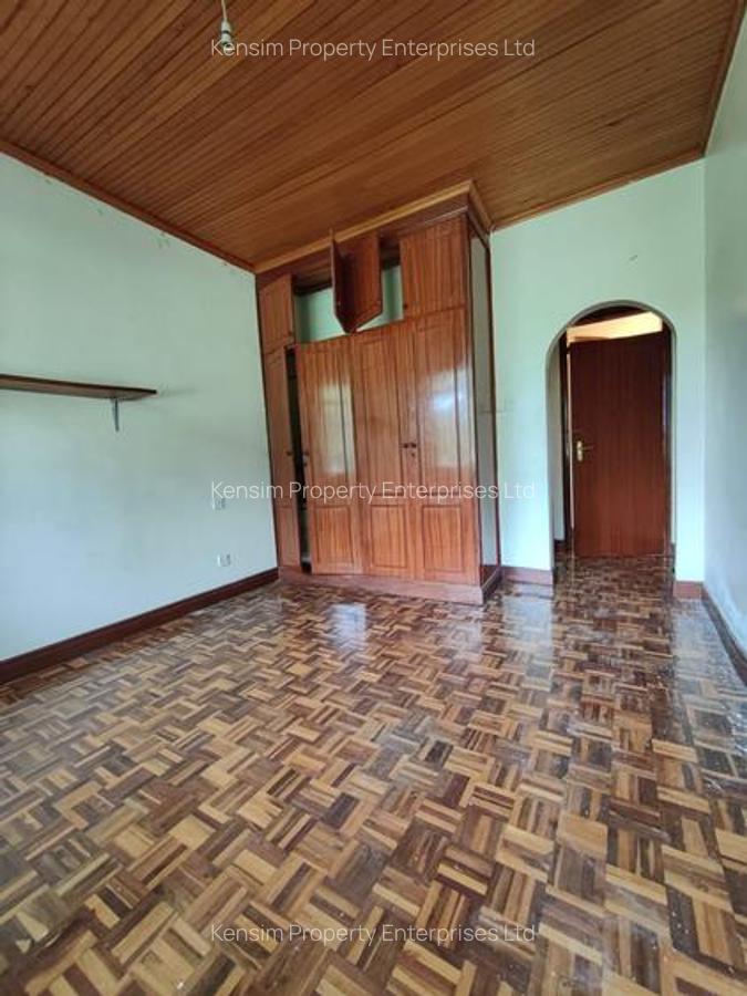 4 Bed Townhouse with En Suite in Lavington - 11