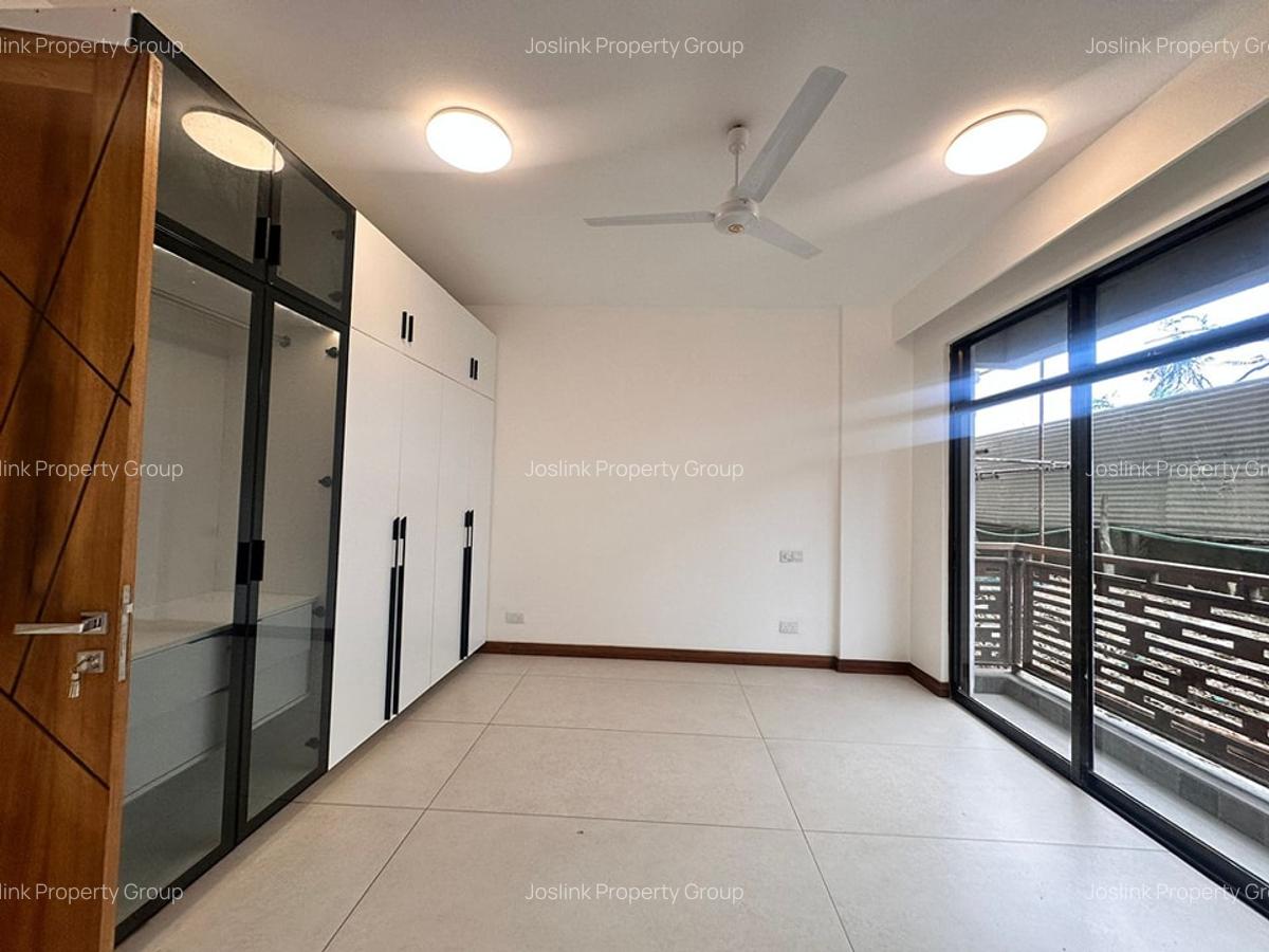 Serviced 3 Bed Apartment with En Suite in Nyali Area - 16