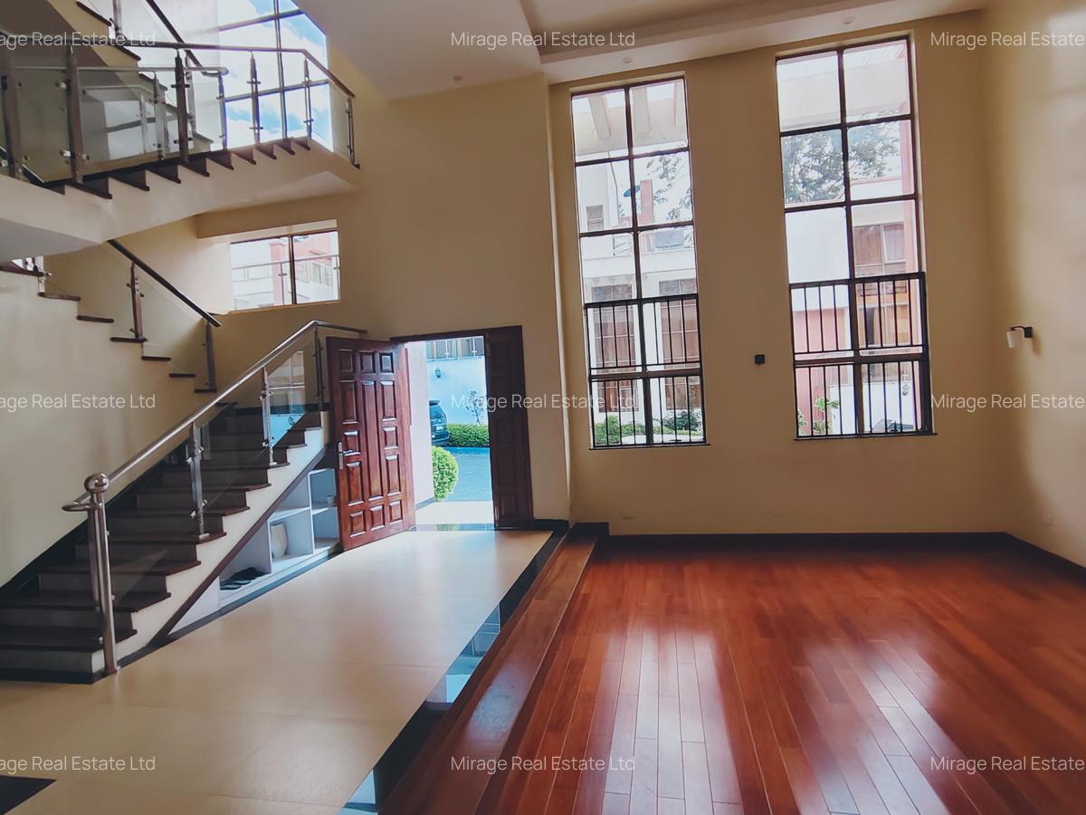 5 Bed Villa with En Suite in Lavington - 8