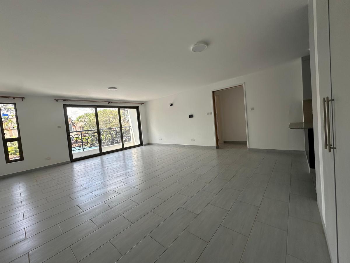 3 Bed Apartment with En Suite at Lavington - 1