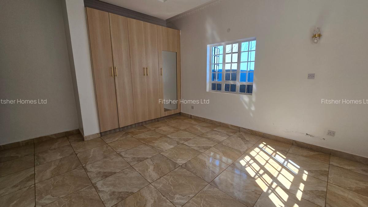 3 Bed House with En Suite in Runda - 12