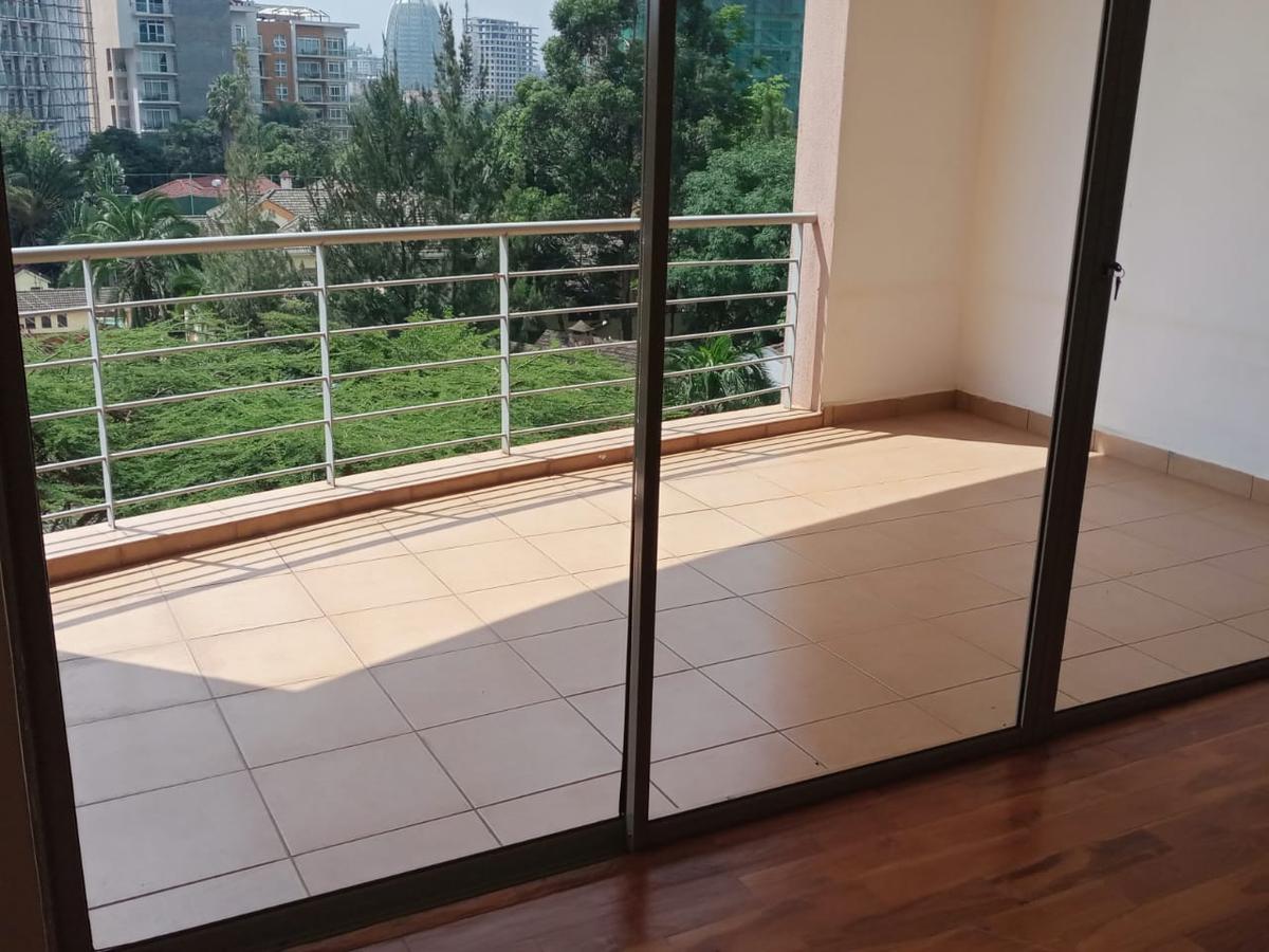 3 Bed Apartment with En Suite in Kileleshwa - 12