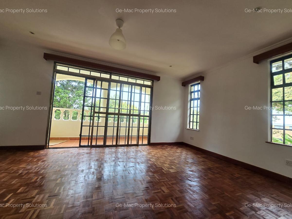 4 Bed Townhouse with En Suite in Nyari - 15