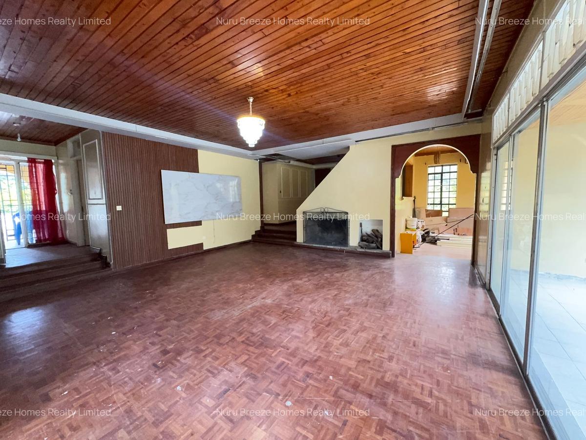 5 Bed House with En Suite in Loresho - 9