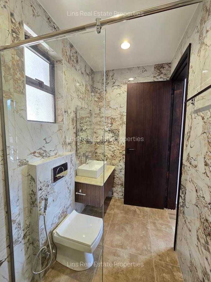 2 Bed Apartment with En Suite in Brookside - 13