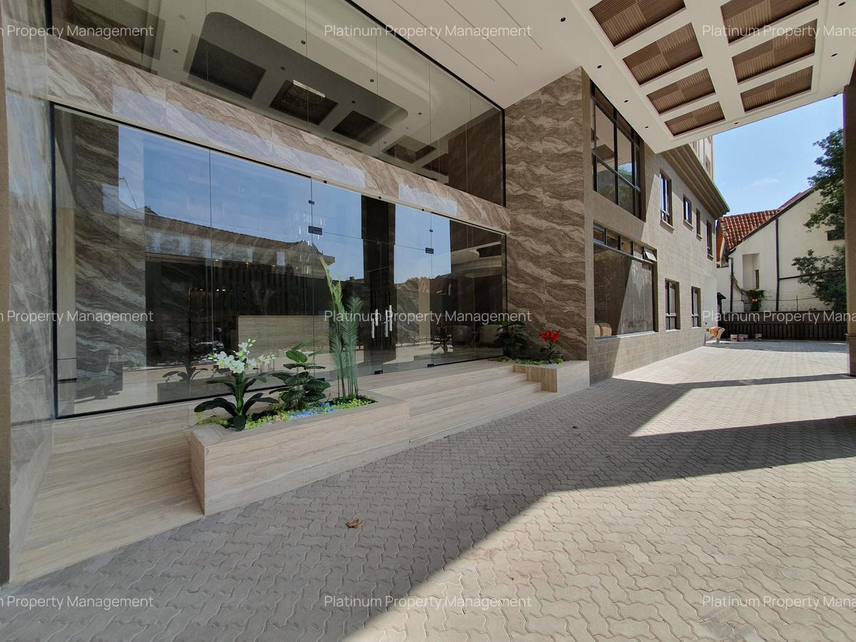 4 Bed Apartment with En Suite at Brookside - 2