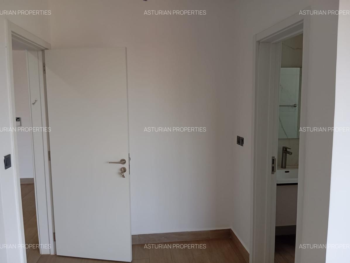 Serviced 3 Bed Apartment with En Suite in Westlands Area - 12