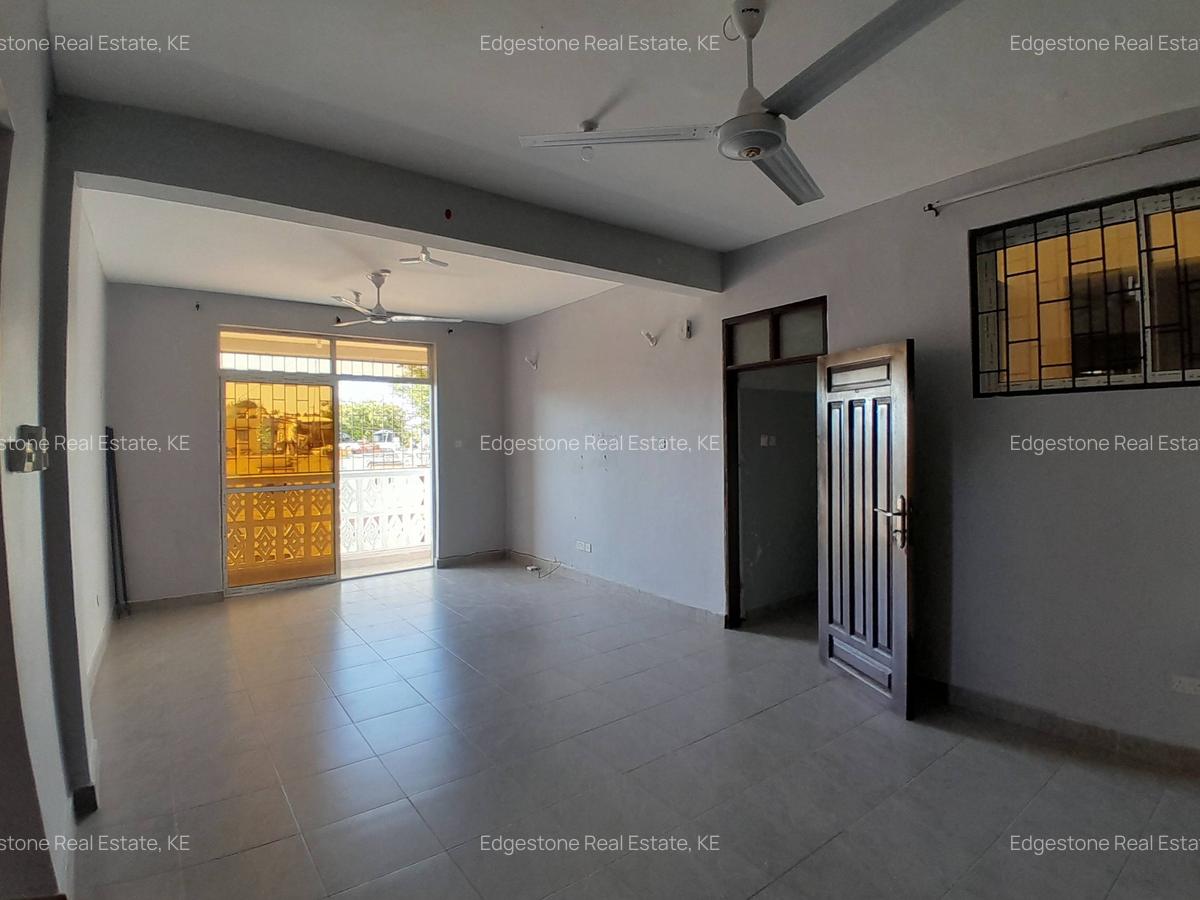 2 Bed Apartment with En Suite in Mtwapa - 11