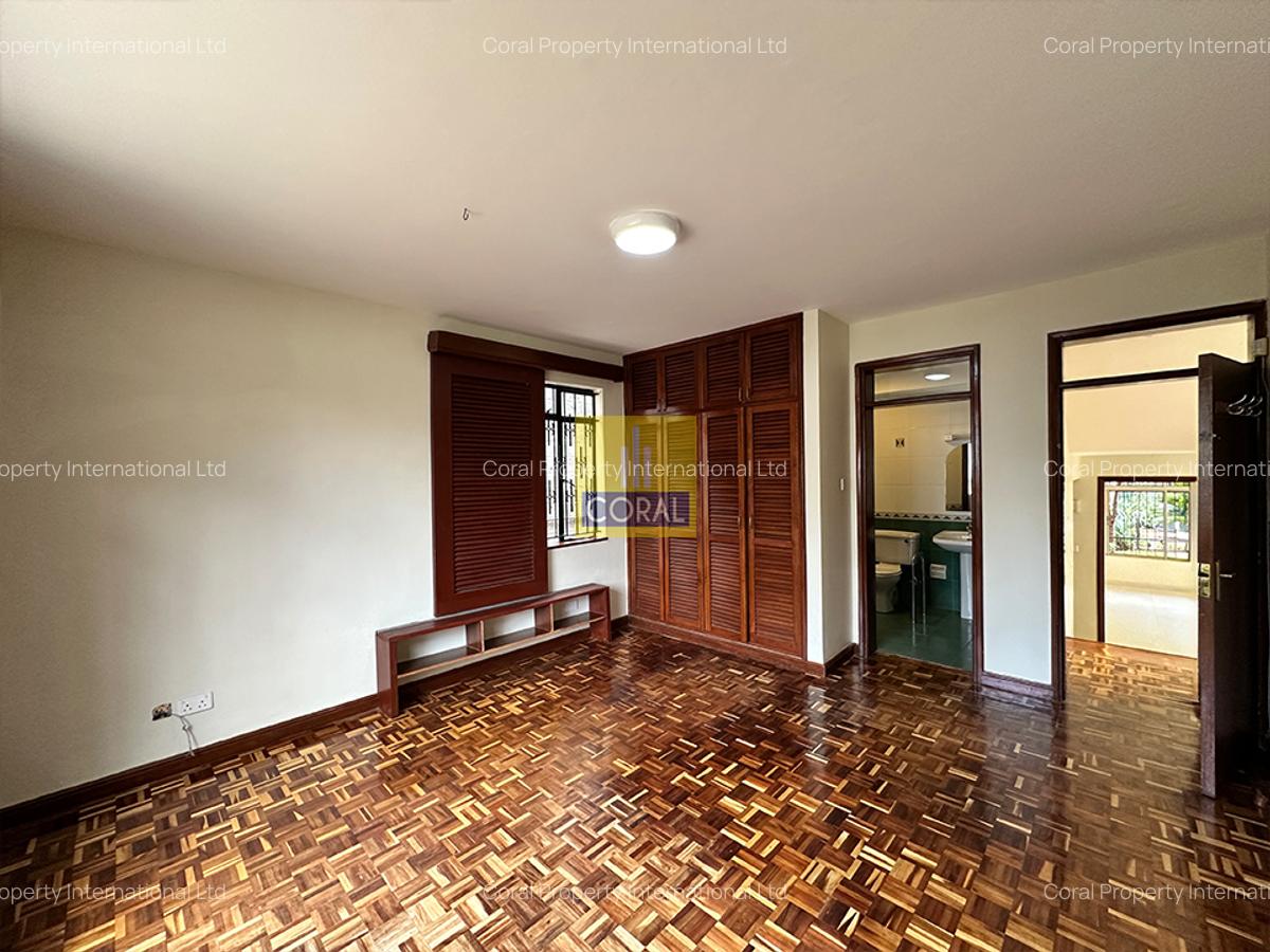 5 Bed Townhouse in Brookside - 8