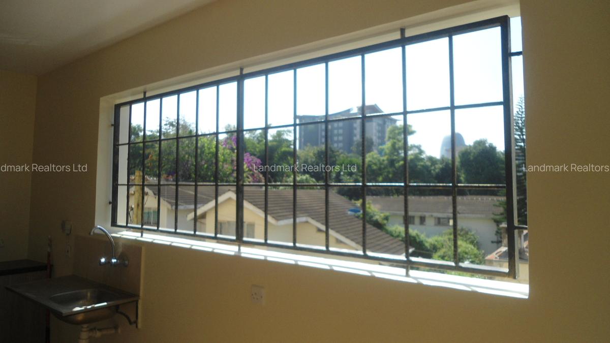 3 Bed Apartment with En Suite at Raphta Road - 8