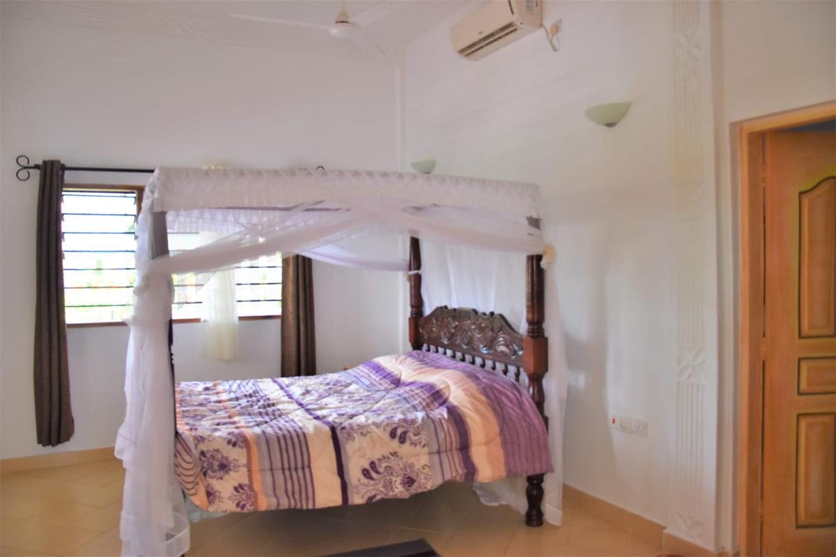 5 Bed Villa with En Suite in Watamu - 13