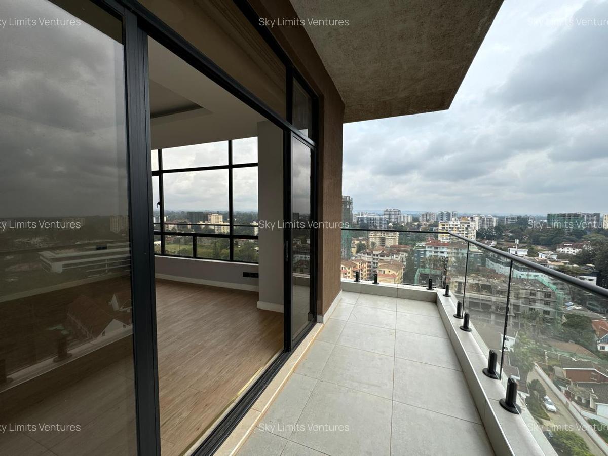 3 Bed Apartment with En Suite at Brookside Drive - 12