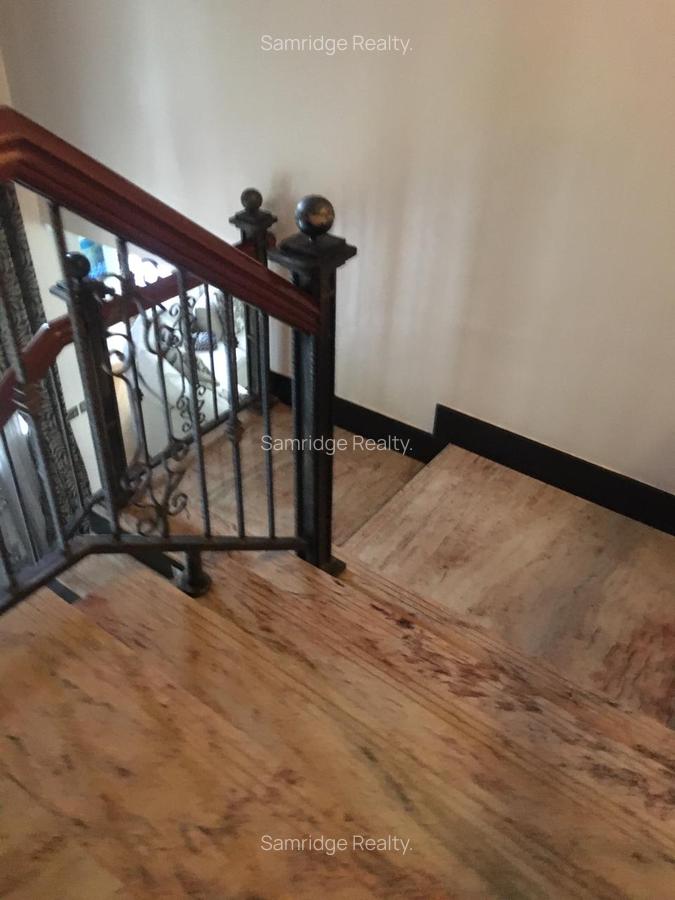 5 Bed Townhouse with En Suite at Murishu Rd - 11