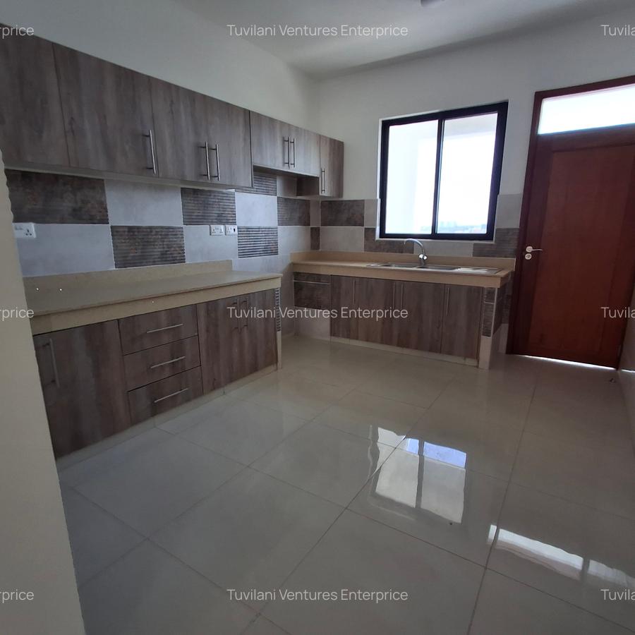 Serviced 3 Bed Apartment with En Suite at Nyali Mombasa - 5