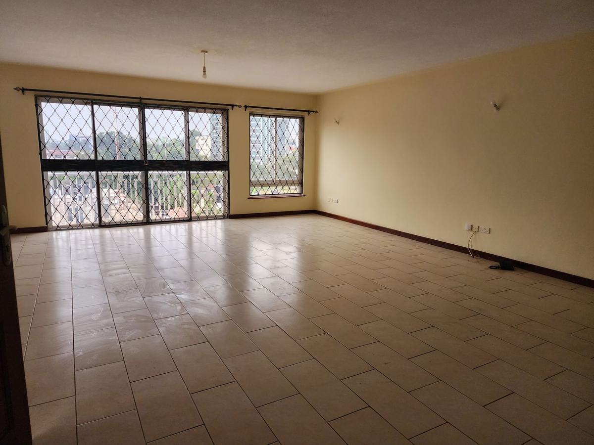 3 Bed Apartment with En Suite in Westlands Area - 11