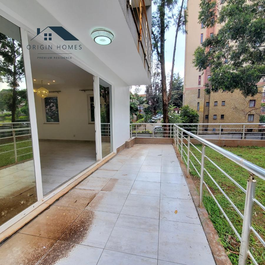 3 Bed Apartment with En Suite at Lavington - 2