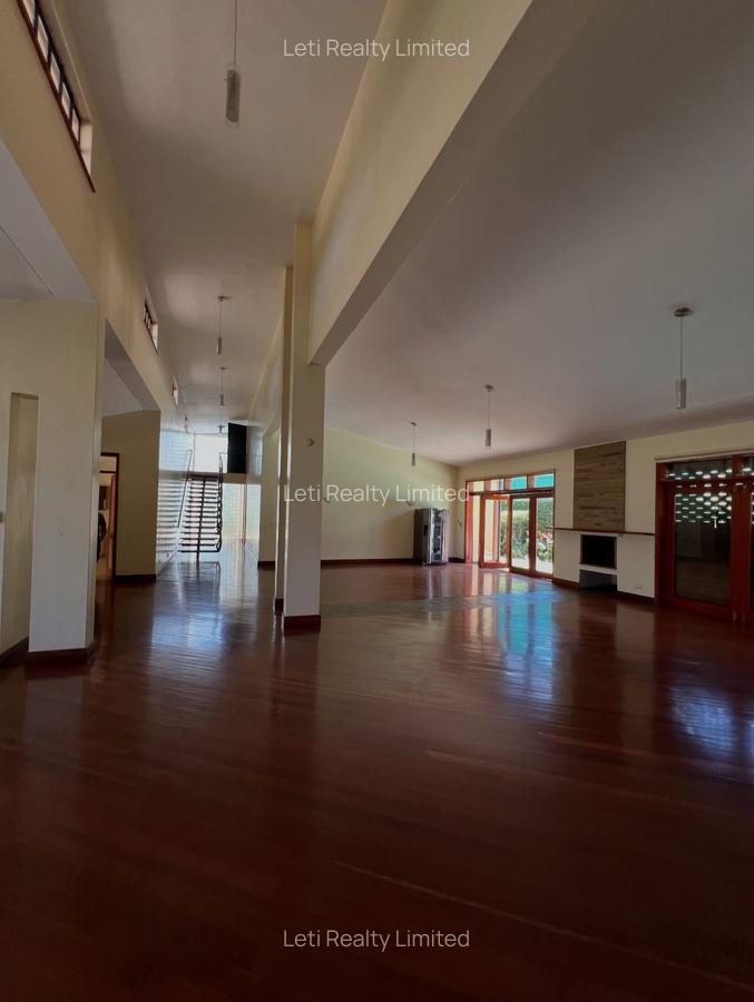 4 Bed House with En Suite in Runda - 3