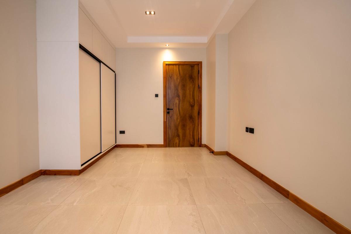 4 Bed Apartment in Westlands Area - 12