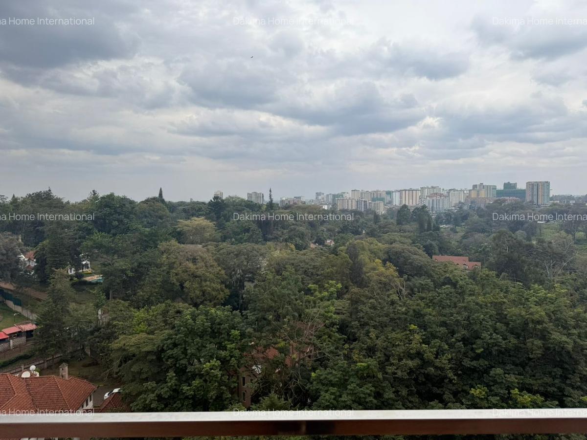 3 Bed Apartment with En Suite in Parklands - 16