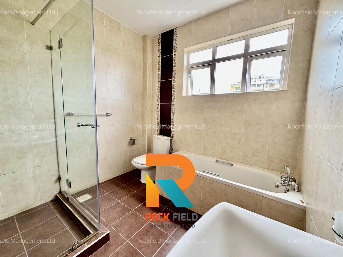 3 Bed Apartment with En Suite in Brookside - 20