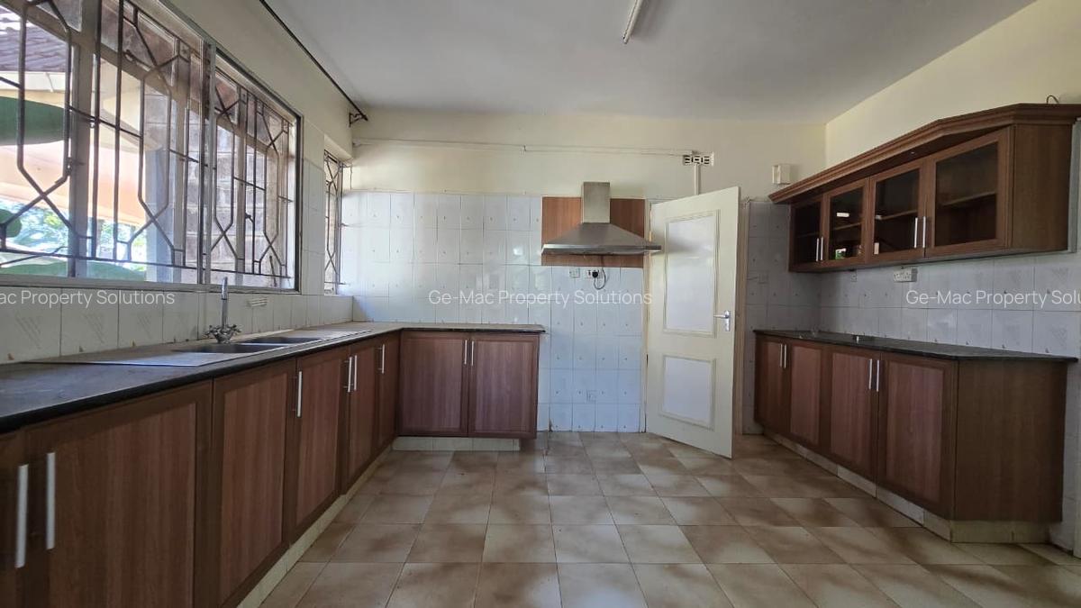 5 Bed House with En Suite in Gigiri - 5