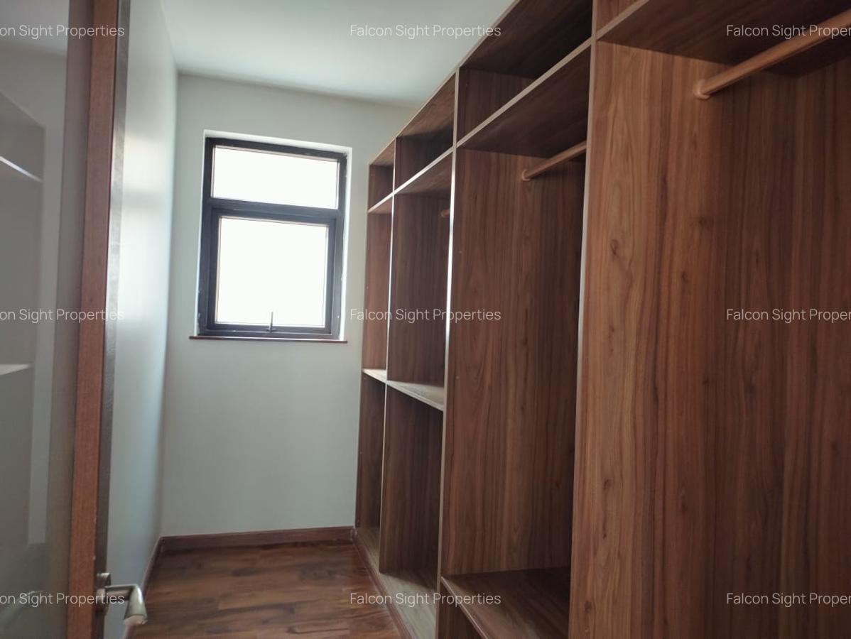 5 Bed Townhouse with Walk In Closet in Lavington - 7