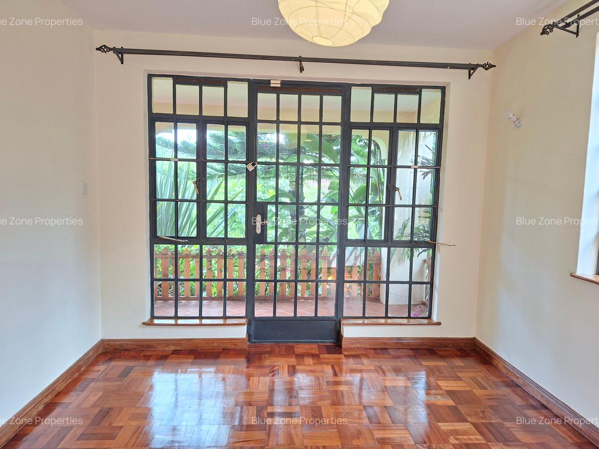 4 Bed Townhouse with En Suite at Off Glory Rd - 5