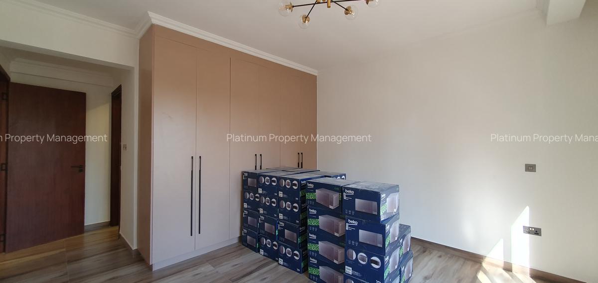 2 Bed Apartment with En Suite at Brookside Gardens - 6