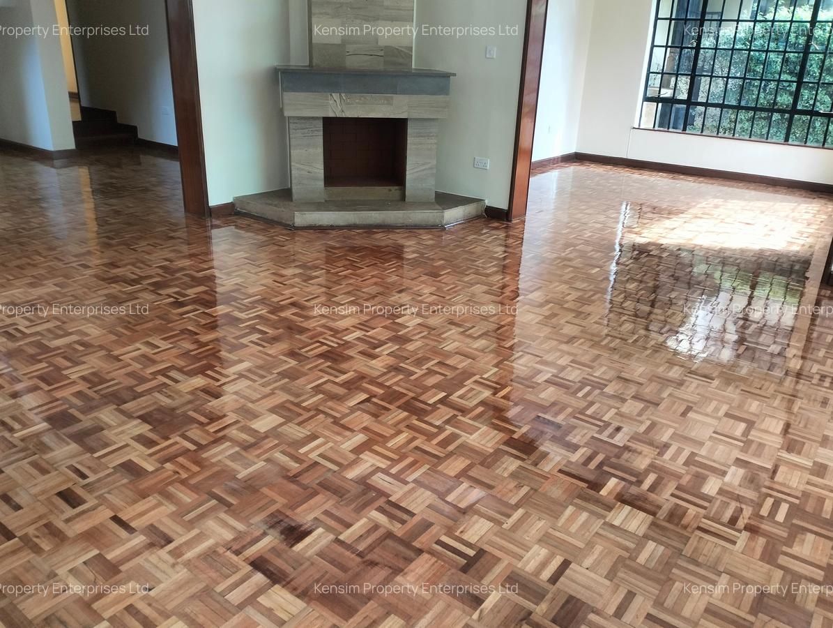 4 Bed Townhouse with En Suite in Lavington - 12