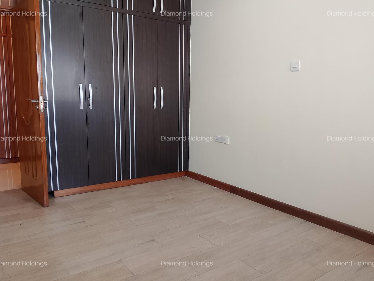 3 Bed Apartment with Borehole at Parklands - 10