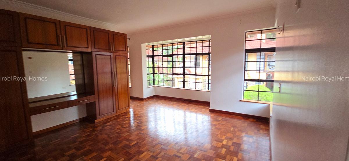 5 Bed Townhouse with En Suite at Chalbi Drive - 11