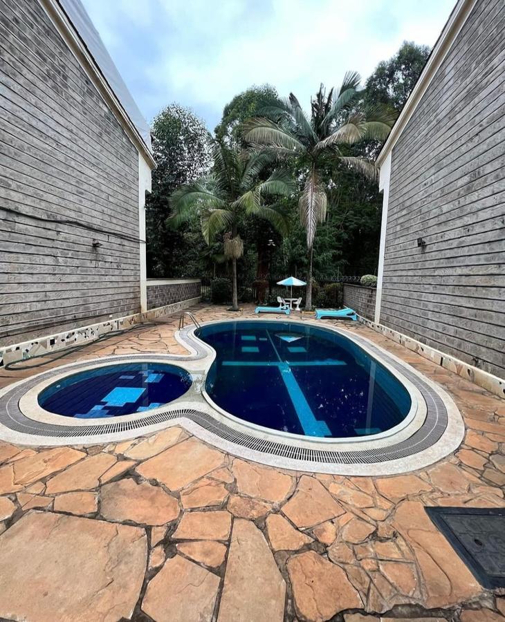 4 Bed Townhouse with En Suite in Westlands Area - 18