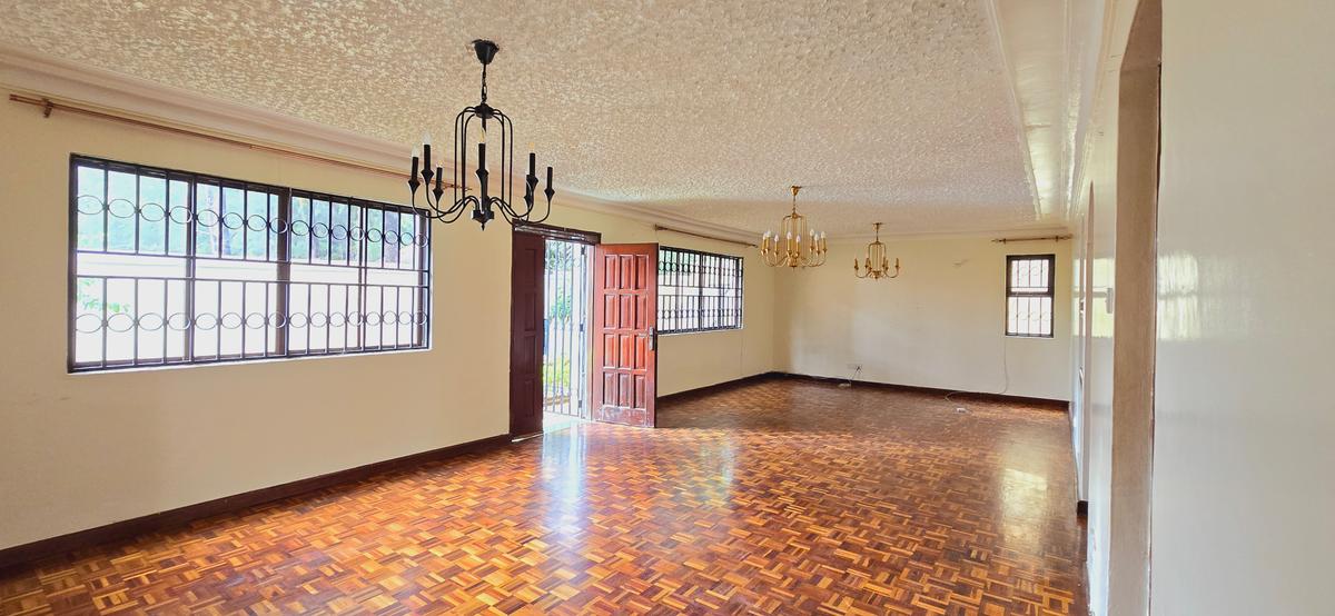 4 Bed Townhouse with En Suite at James Gichuru - 17